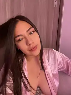 Snapshot of Latina_vanessa chatting on January 17, 12:20 am Latina vanessa online show from January 17, 12:20 am