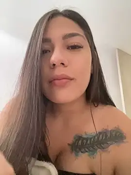 Snapshot of Latina_vanessa chatting on February 11, 10:18 pm Latina vanessa online show from February 11, 10:18 pm