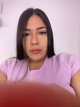 Snapshot of Latina_vanessa chatting on February 24, 1:24 am Latina vanessa online show from February 24, 1:24 am