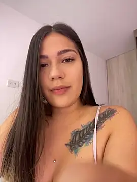 Snapshot of Latina_vanessa chatting on February 25, 9:46 pm Latina vanessa online show from February 25, 9:46 pm