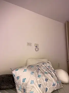 Snapshot of Latina_vanessa chatting on March 3, 10:42 pm Latina vanessa online show from March 3, 10:42 pm