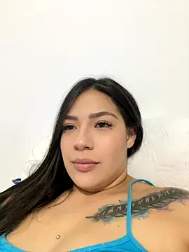 Snapshot of Latina_vanessa chatting on October 3, 1:35 am Latina vanessa online show from October 3, 1:35 am
