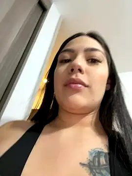 Snapshot of Latina_vanessa chatting on October 10, 10:53 pm Latina vanessa online show from October 10, 10:53 pm