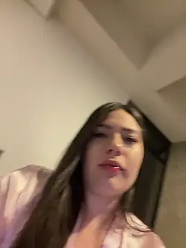 Latina vanessa online show from April 18, 2:15 am