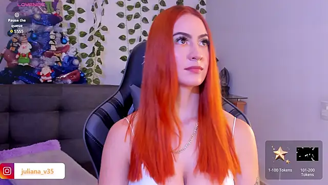 Snapshot of Amypond__ chatting on December 5, 8:33 pm Amypond online show from December 5, 8:33 pm