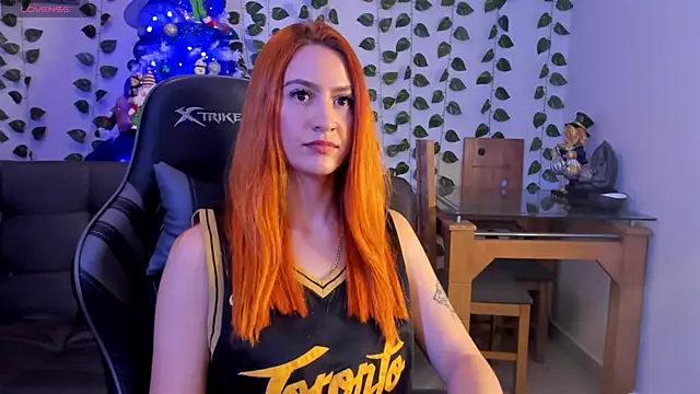 Snapshot of Amypond__ chatting on December 18, 3:04 am Amypond online show from December 18, 3:04 am