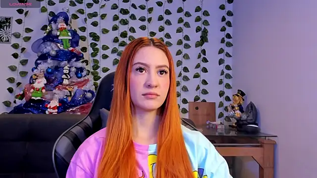 Snapshot of Amypond__ chatting on December 30, 11:38 pm Amypond online show from December 30, 11:38 pm