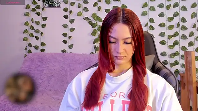 Snapshot of Amypond__ chatting on February 10, 4:14 pm Amypond online show from February 10, 4:14 pm