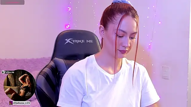 Snapshot of Amypond__ chatting on October 10, 3:55 pm Amypond online show from October 10, 3:55 pm