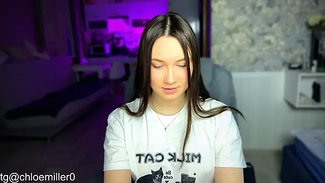 ChloeMillerMeow online show from January 31, 7:18 pm