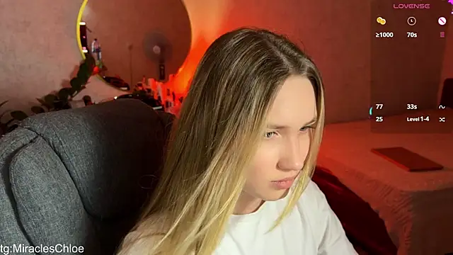 Snapshot of ChloeMillerMeow chatting on May 18, 7:52 pm ChloeMillerMeow online show from May 18, 7:52 pm