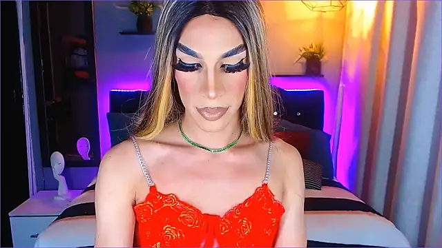 Snapshot of camila_hootie chatting on January 26, 3:27 am camila hootie online show from January 26, 3:27 am