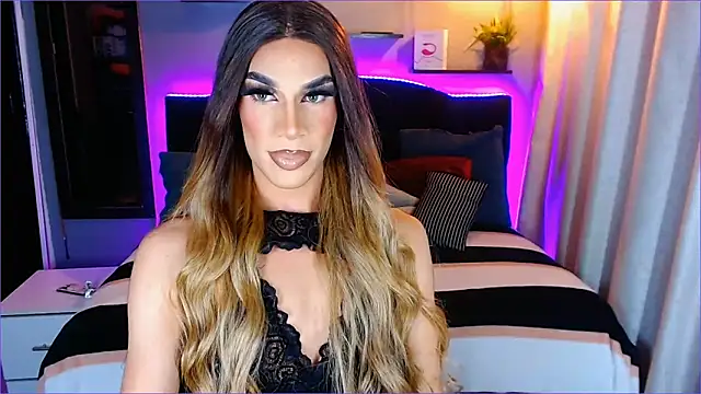 Snapshot of camila_hootie chatting on January 28, 3:04 am camila hootie online show from January 28, 3:04 am