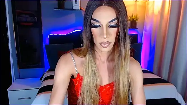 Snapshot of camila_hootie chatting on February 1, 3:08 am camila hootie online show from February 1, 3:08 am