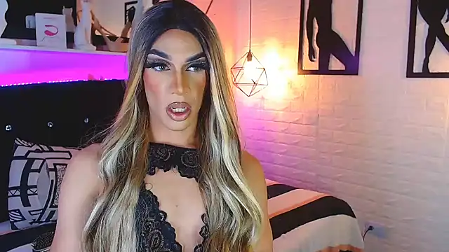 Snapshot of camila_hootie chatting on February 5, 6:46 am camila hootie online show from February 5, 6:46 am