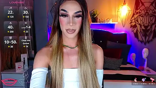 Snapshot of camila_hootie chatting on February 16, 2:31 am camila hootie online show from February 16, 2:31 am