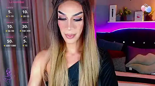 Snapshot of camila_hootie chatting on March 5, 3:08 am camila hootie online show from March 5, 3:08 am