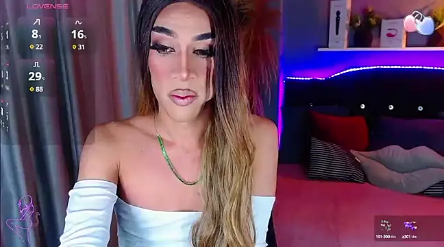 Snapshot of camila_hootie chatting on March 10, 3:34 am camila hootie online show from March 10, 3:34 am