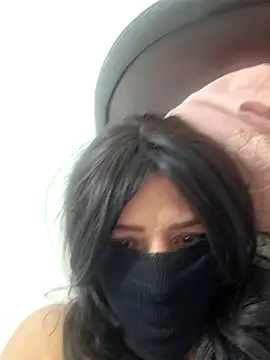 Snapshot of Rozittaa chatting on December 28, 9:40 pm Rozittaa online show from December 28, 9:40 pm