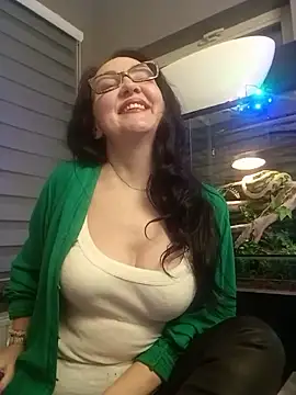 Snapshot of CamilleDesire chatting on December 13, 4:49 pm CamilleDesire online show from December 13, 4:49 pm