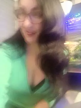 Snapshot of CamilleDesire chatting on December 20, 4:46 pm CamilleDesire online show from December 20, 4:46 pm