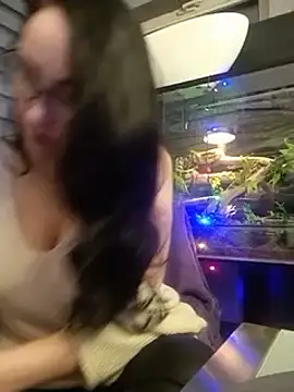 Snapshot of CamilleDesire chatting on December 29, 4:40 pm CamilleDesire online show from December 29, 4:40 pm