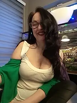 Snapshot of CamilleDesire chatting on March 12, 5:07 pm CamilleDesire online show from March 12, 5:07 pm