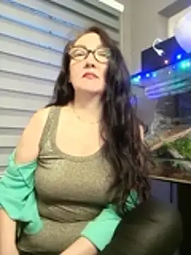 Snapshot of CamilleDesire chatting on October 6, 5:10 pm CamilleDesire online show from October 6, 5:10 pm