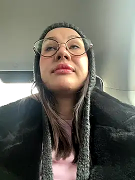 Snapshot of RinaCat chatting on November 27, 5:31 am RinaCat online show from November 27, 5:31 am