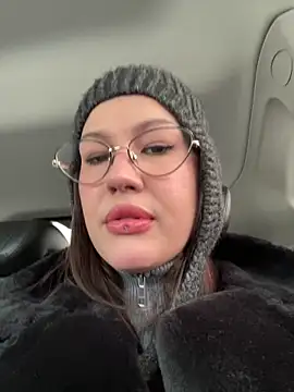 Snapshot of RinaCat chatting on November 28, 5:32 am RinaCat online show from November 28, 5:32 am