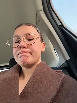 RinaCat online show from April 3, 5:27 am