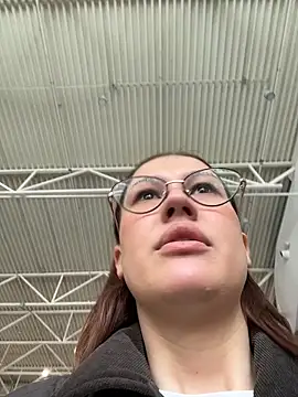 RinaCat online show from April 11, 7:45 am