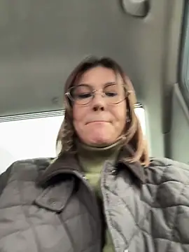 RinaCat online show from April 12, 6:07 am