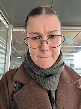 RinaCat online show from April 18, 5:55 am