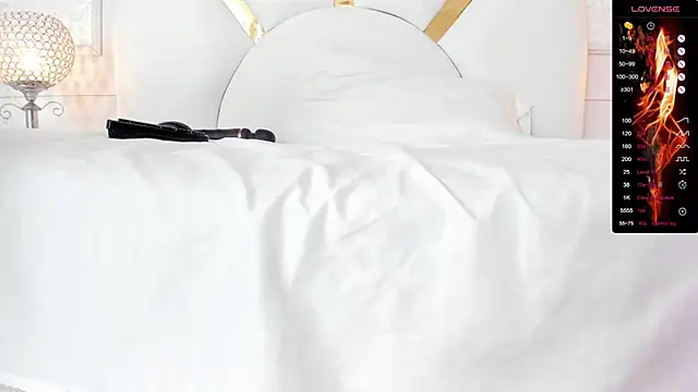 Donnapaul online show from September 29, 12:21 pm