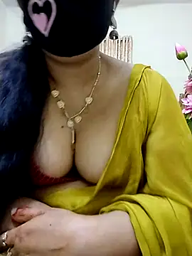 Snapshot of Ameera19 chatting on February 9, 10:31 am Ameera19 online show from February 9, 10:31 am