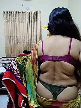 Ameera19 online show from June 18, 8:35 pm