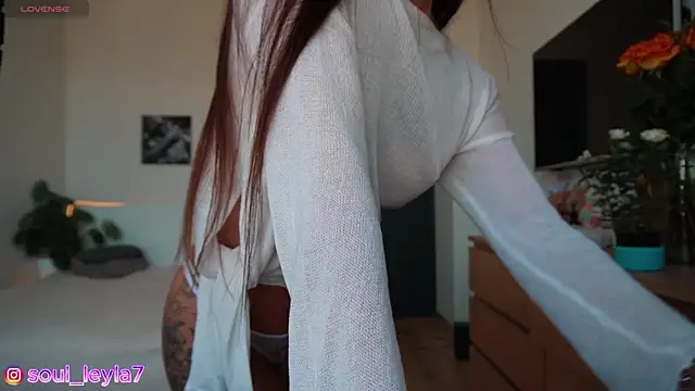 Snapshot of Sola_LI chatting on September 11, 6:02 am Sola LI online show from September 11, 6:02 am