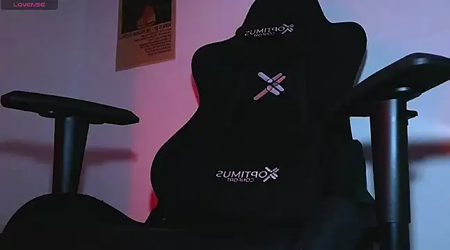 Snapshot of Luan-wood chatting on February 10, 1:55 pm Luan-wood online show from February 10, 1:55 pm