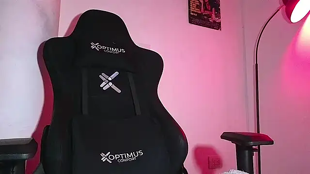 Snapshot of Luan-wood chatting on September 28, 7:19 pm Luan-wood online show from September 28, 7:19 pm