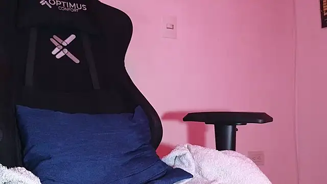 Snapshot of Luan-wood chatting on March 20, 5:23 am Luan-wood online show from March 20, 5:23 am