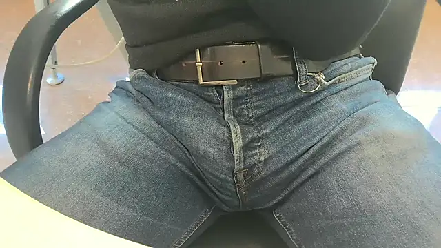 alessandroman2114 online show from March 23, 10:41 am