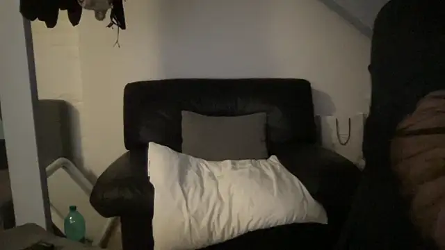 Snapshot of EroticVenetian chatting on March 11, 9:59 pm EroticVenetian online show from March 11, 9:59 pm