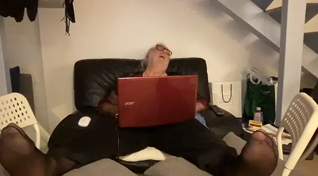 Snapshot of EroticVenetian chatting on March 12, 9:56 pm EroticVenetian online show from March 12, 9:56 pm