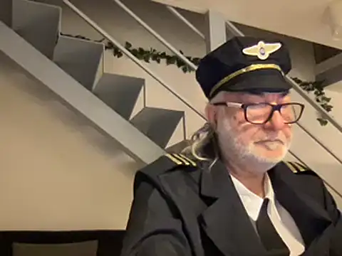 Snapshot of EroticVenetian chatting on March 14, 5:27 am EroticVenetian online show from March 14, 5:27 am