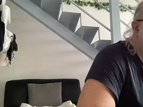 Snapshot of EroticVenetian chatting on March 15, 11:29 am EroticVenetian online show from March 15, 11:29 am