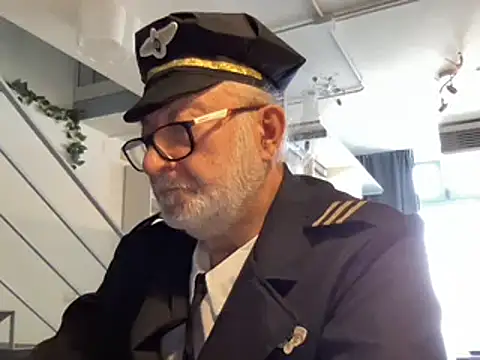 Snapshot of EroticVenetian chatting on March 17, 10:27 am EroticVenetian online show from March 17, 10:27 am