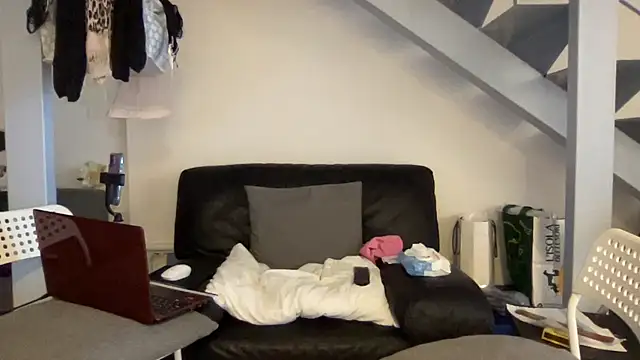 Snapshot of EroticVenetian chatting on March 20, 3:14 pm EroticVenetian online show from March 20, 3:14 pm