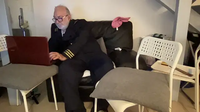 Snapshot of EroticVenetian chatting on March 21, 9:34 pm EroticVenetian online show from March 21, 9:34 pm