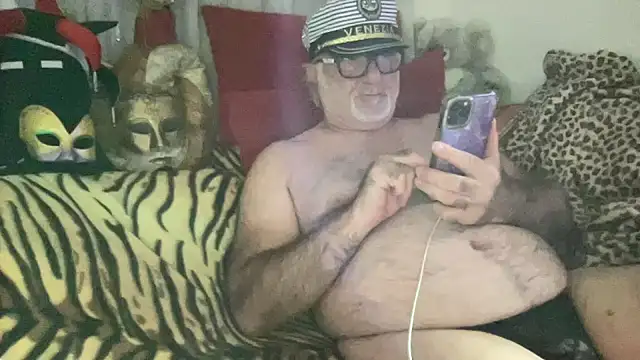 Snapshot of EroticVenetian chatting on September 17, 9:38 pm EroticVenetian online show from September 17, 9:38 pm